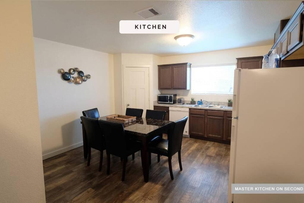 3 Story, 3 Bdrm, 4 Beds, 2 Bath, North Houston, Iah - 10B Villa Bagian luar foto